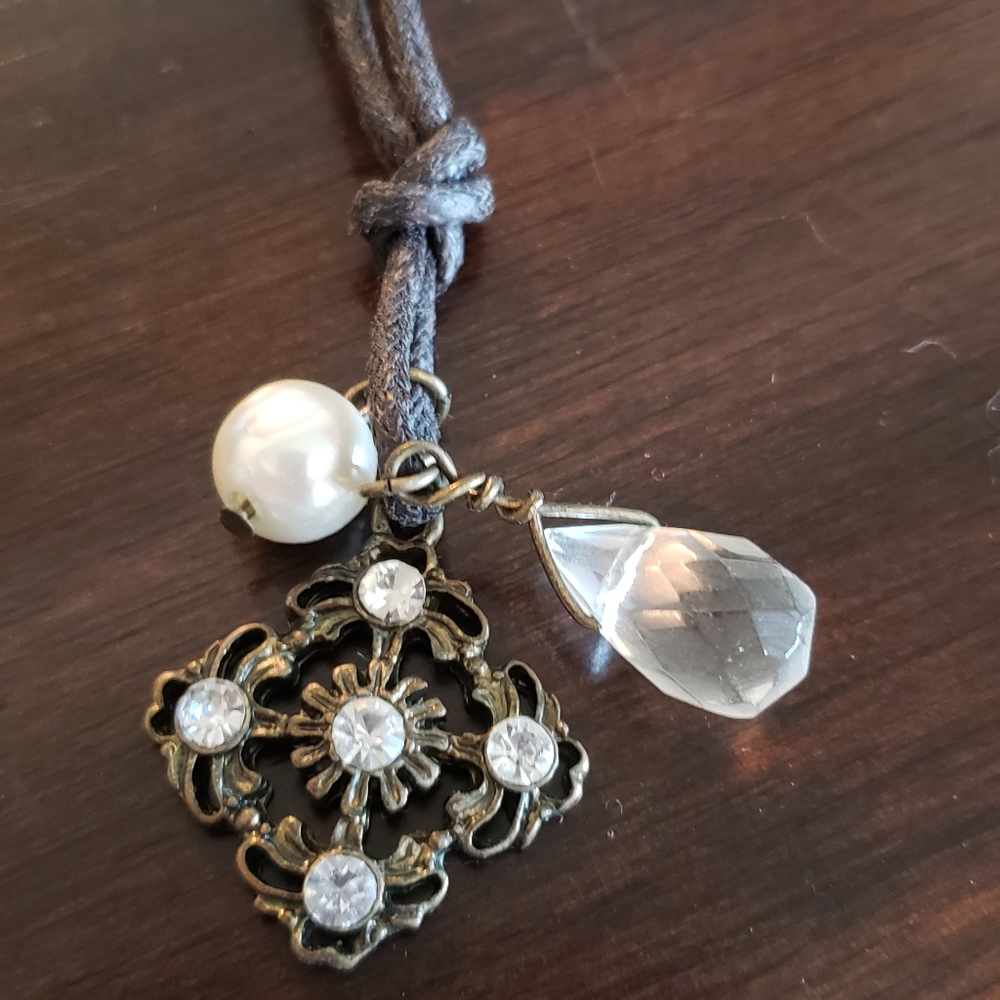 Necklace - Picture 2 of 3